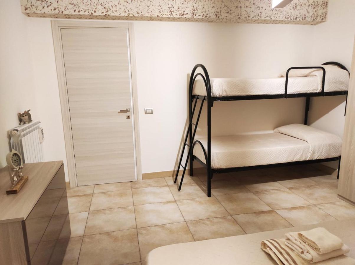 Dadilo - Casa Vacanza & Bed And Breakfast 쿤투르시 외부 사진